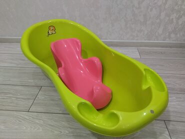 Другие товары для детей: Тазик с купальный горкой идеальный состояние
