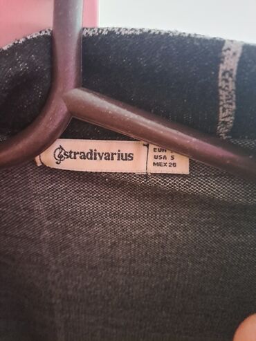 pantalone sa tregerbrenlindex: Stradivarius sako prelep