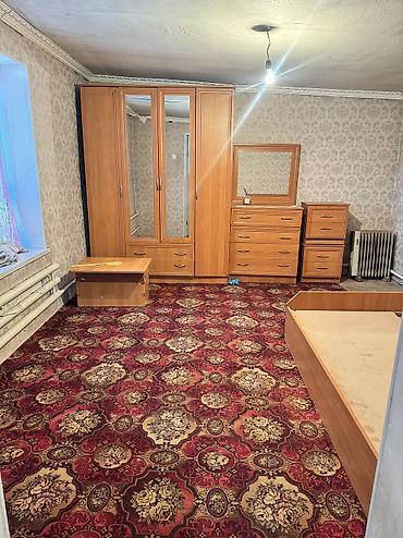Бөлмөлөр: Сдается 2 комнатная квартира с маленькой прихожей газ свет вода — 3