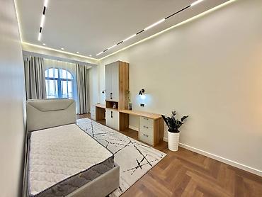 Продажа квартир: 4 комнаты, 155 м² — 13
