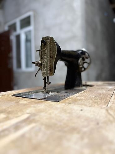tikis masni: Məhsul: Köhnə mexaniki tikiş maşını (stolüstü, qol tipli) Təsvir: - — 4