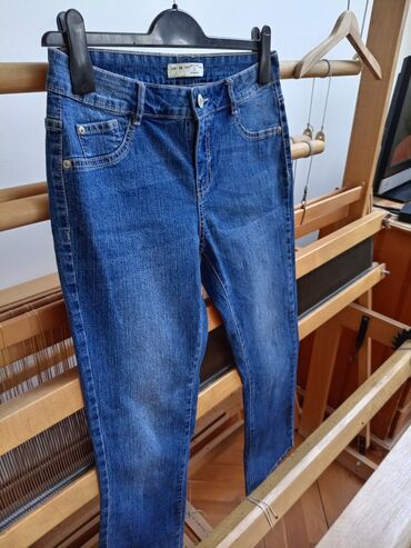 Ostale pantalone: POVOLJNO, SUPER MODERNE kapri farmerke C&A od elastičnog džinsa — 10