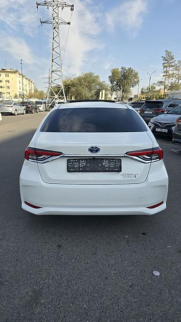 цельсиор тойота: Toyota Corolla: 2023 г., 1.8 л, Вариатор, Гибрид — 4