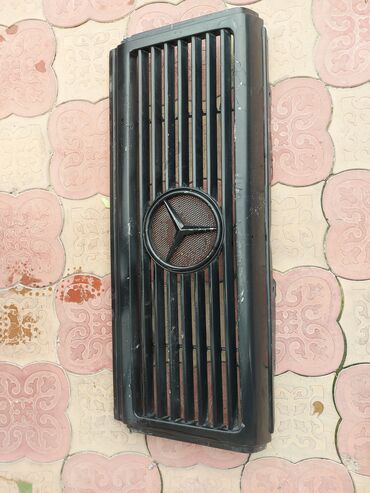 Решетки радиатора: Решетка радиатора Mercedes-Benz 1999 г., Б/у, Оригинал