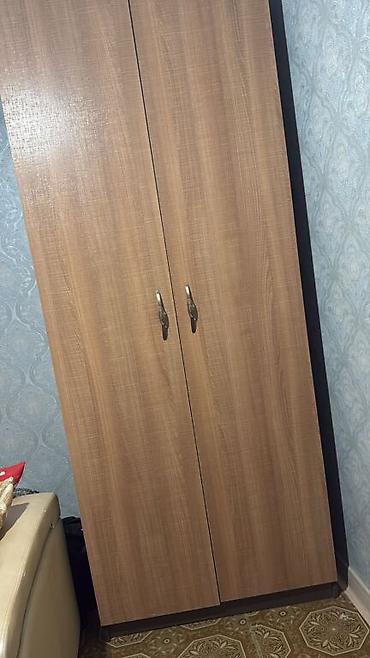 бу ковры: Шифоньер, шкаф для одежды, Б/у, Прямой — 1