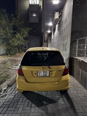 бузук машиналар: Honda Fit: 2004 г., Автомат, Бензин, Хетчбек