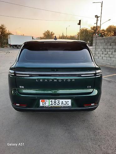 Другие автомобили: LEAPMOTOR C10 . Запас хода 530 км. Машина в родном окрасе — 11