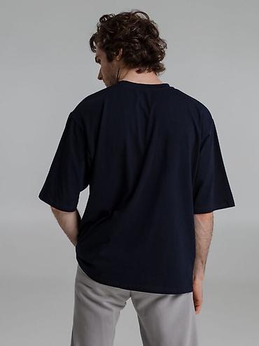 Футболки: Футболка оверсайз крой. Ткань: 95% - хлопок. 5% - лайкра. Цвет — 3