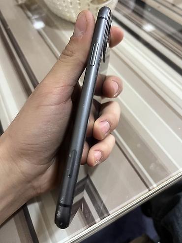 Apple iPhone: IPhone 11, Qara, Face ID — 4