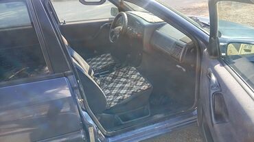 Volkswagen: Volkswagen Passat: 1999 г., 2 л, Механика, Бензин, Универсал at lalafo.kg — 9 Volkswagen: Volkswagen Passat: 1999 г., 2 л, Механика, Бензин, Универсал — 9