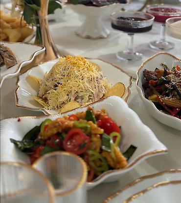 Наборы посуды: Премиальная аренда посуды на 20 персон Идеальное оформление стола для — 20