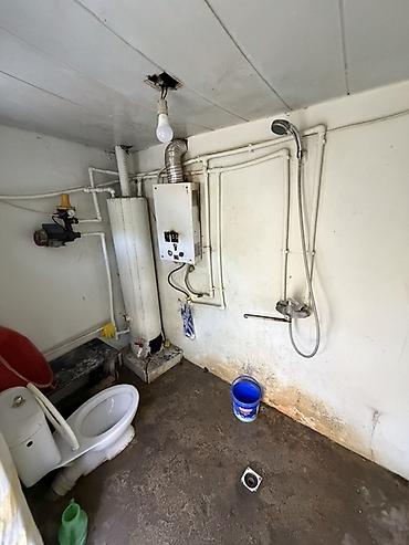 ev vaqon satilir: 2 otaqlı, 38 kv. m, Orta təmir — 2