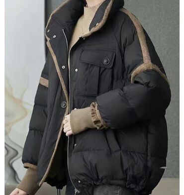 Пуховики и зимние куртки: Трендовый утеплённый зимний пуховик с акцентной отделкой — тепло — 6