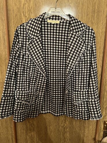 Köynək və bluzalar: Koftalar və Şalvarlar 36-38 (S/M)razmer, hər biri 5 manat Ünvan: 8-ci — 10