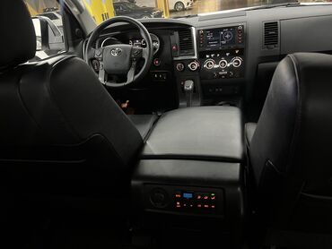 Toyota: Toyota Sequoia: 2020 г., 5.7 л, Типтроник, Бензин, Внедорожник — 7