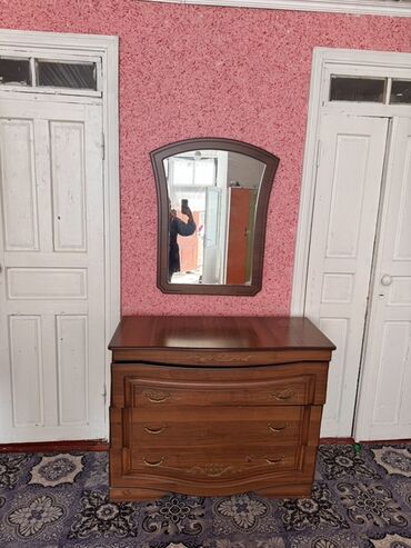 сейф бишкек цена: Спальный гарнитур, Б/у, Двуспальная кровать, Шкаф, Комод, Дерево, Самовывоз, цвет - Коричневый at lalafo.kg сейф бишкек цена: Спальный гарнитур, Б/у, Двуспальная кровать, Шкаф, Комод, Дерево, Самовывоз, цвет - Коричневый