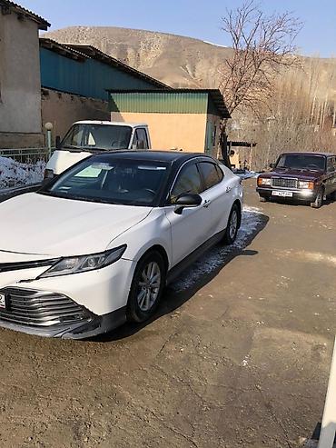 lada 2105: Toyota Camry: 2019 г., Автомат — 2
