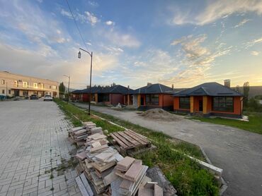 Продажа квартир: Таунхаус, 180 м², 4 комнаты, Агентство недвижимости, ПСО (под самоотделку)