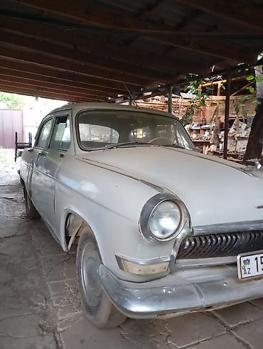 GAZ-21 Volqa, klassik sovet sedanı - Korpus: 4 qapılı sedan, orijinal