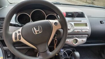 хунда жаз: Honda Jazz: 2006 г., 1.4 л, Вариатор, Бензин, Хэтчбэк