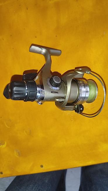 balıq toru: Balıq ovu üçün spinning katyolkası – **SPRO EC 4200** modeli. Korpus — 1