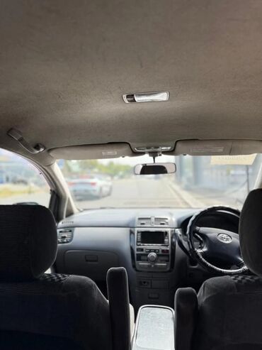 Toyota: Toyota Ipsum: 2003 г., 2.4 л, Автомат, Газ, Минивэн — 6