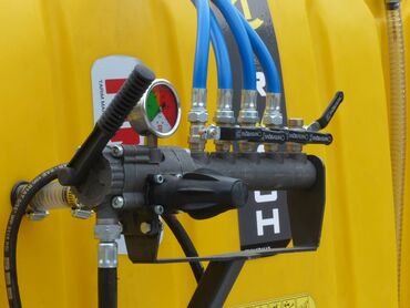 Dərman səpən aparatlar: Dərman səpən 1000 L Hidrovlik (slinderli ) 16 Metr qol Pompa -da lalafo.az — 8 Dərman səpən aparatlar: Dərman səpən 1000 L Hidrovlik (slinderli ) 16 Metr qol Pompa — 8