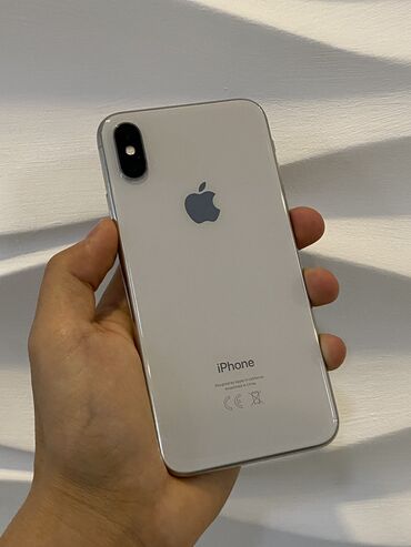 Apple iPhone: IPhone X, Б/у, 64 ГБ, Белый, Чехол, 79 %