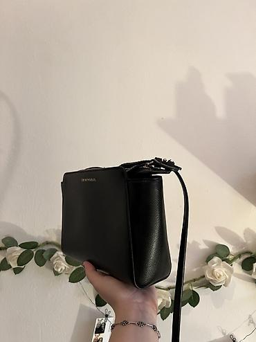 mona kolekcija: Prodajem Emporio Armani Saffiano vintage crossbody [Y3B084 model], ne — 2