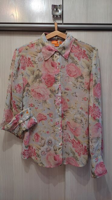 женская блузка без рукавов: Блузка, Классическая модель, Шелк, В цветочек