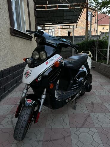 225 60 р16: Макси скутер 150 куб. см, Бензин, Б/у