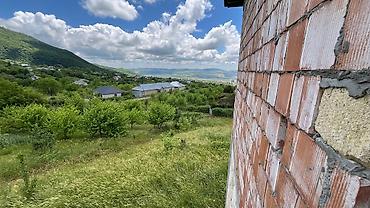 Torpaq sahələrinin satışı: 52 sot, Tikinti — 20