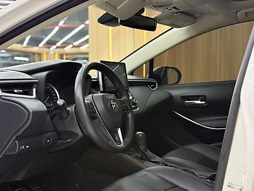 на corolla: Toyota Corolla: 2019 г., 1.8 л, Гибрид, Седан — 9