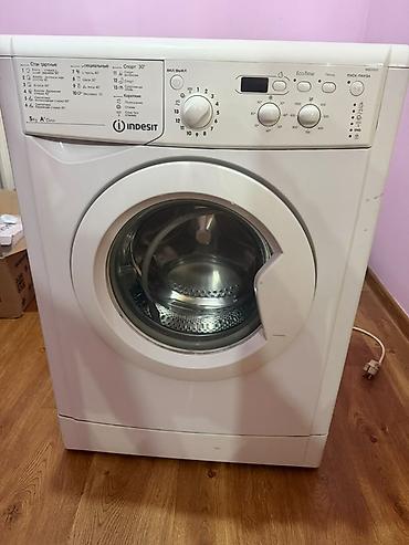 Стиральная машина Indesit, фронтальная загрузка. Характеристики: -