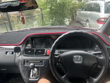 арзан машина мерс: Honda Odyssey (первое поколение рестайлинг) — правый руль, белый