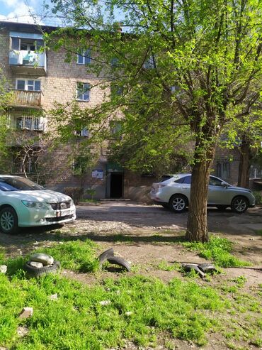 отдам дёшево: 1 комната, 28 м², Хрущевка, 1 этаж, Старый ремонт