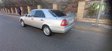 Mercedes-Benz: Mercedes-Benz C-Class: 2.3 l | 2000 il Sedan