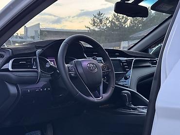 Транспорт: Toyota Camry: 2018 г., 2.5 л, Автомат, Бензин, Седан — 9
