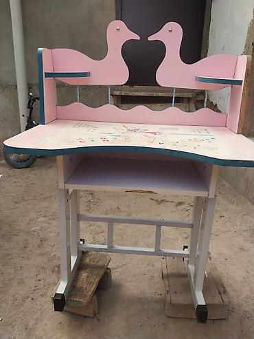 table study: Детский стол, Б/у, ЛДСП — 1