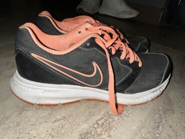 Ботинки и ботильоны: Nike, Размер: 36.5, цвет - Черный, Б/у