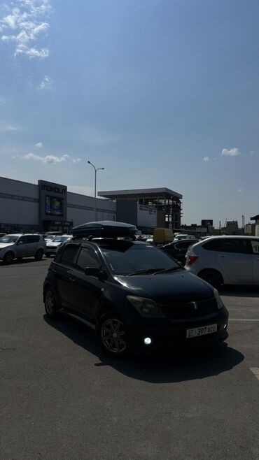 арзан машинелер: Toyota ist: 2003 г., 1.5 л, Автоматтык, Бензин, Хетчбек