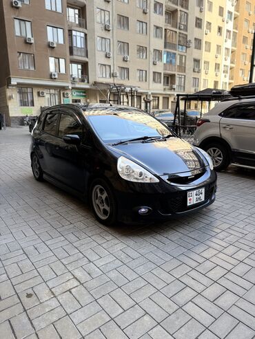 Honda: Honda Fit: 2003 г., 1.5 л, Вариатор, Бензин, Хэтчбэк — 3