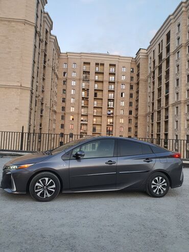 Toyota: Toyota Prius: 2020 г., 1.8 л, Автомат, Электромобиль, Внедорожник