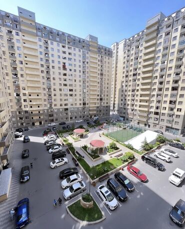 Коммерческая недвижимость: Qara Qarayev, Kristal Abşeron. Piyada metroya 5 dəqiqəlik məsafə. Hal