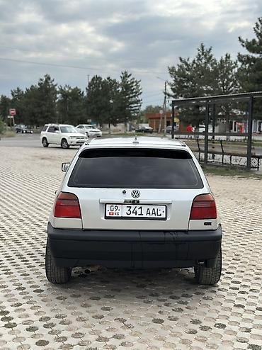 некая: Volkswagen Golf: 1994 г., 2 л, Механика, Бензин, Хэтчбэк — 4