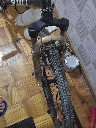 scott velo: Scott Scale dağ velosipedi 24.luk- bir tekernde biaz bosdu.Çərçivə — 8