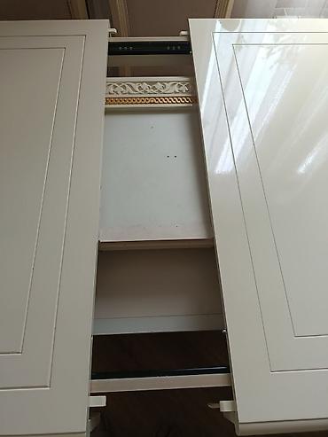 Mebel: Qonaq otağı üçün, İşlənmiş, Açılan, Dördbucaq masa, 8 stul — 4