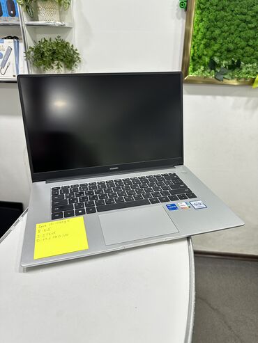 Ноутбуки: Ноутбук, Huawei, 8 ГБ ОЗУ, Intel Core i5, 15.6 ", Б/у, Для работы, учебы, память SSD