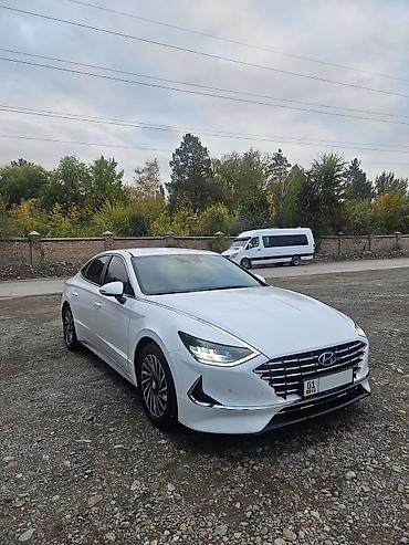 Продажа авто: Hyundai Sonata: 2022 г., 2 л, Автомат, Гибрид, Седан — 2