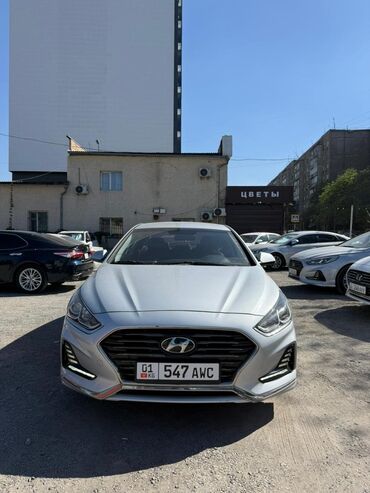 автомобиль на кредит: Hyundai Sonata: 2018 г., 2 л, Автомат, Газ, Седан